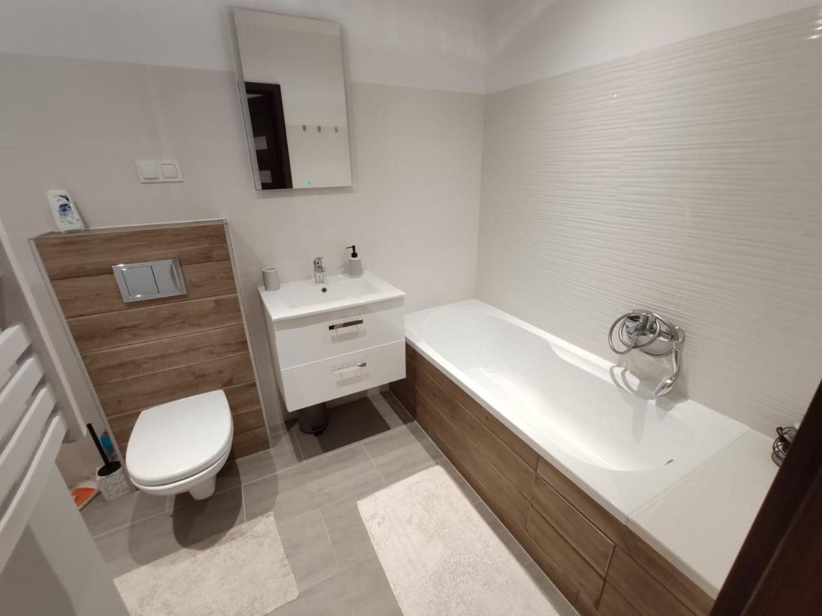 דירות ז'שוב Apartament Parkowy מראה חיצוני תמונה